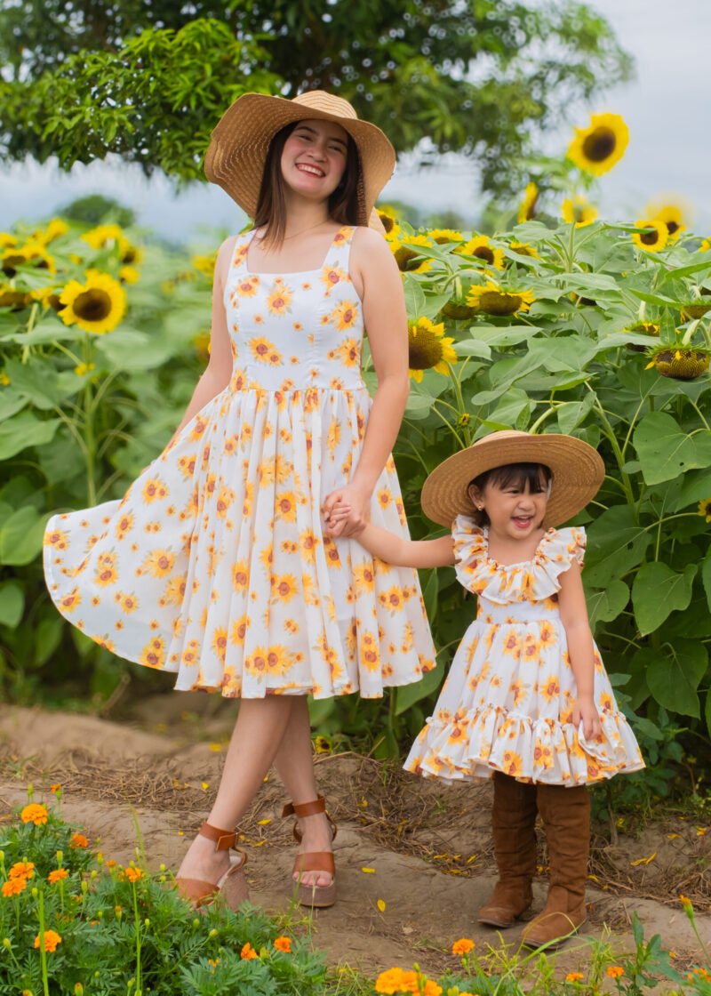 Sunflower Print | Sleeveless | Mom